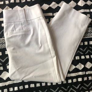 Ann Taylor Pants - Ann Taylor Stretch 'Lindsay" Capri in White size 4 Ann Taylor Pants - Ann Taylor Stretch 'Lindsay" Capri in White size 4